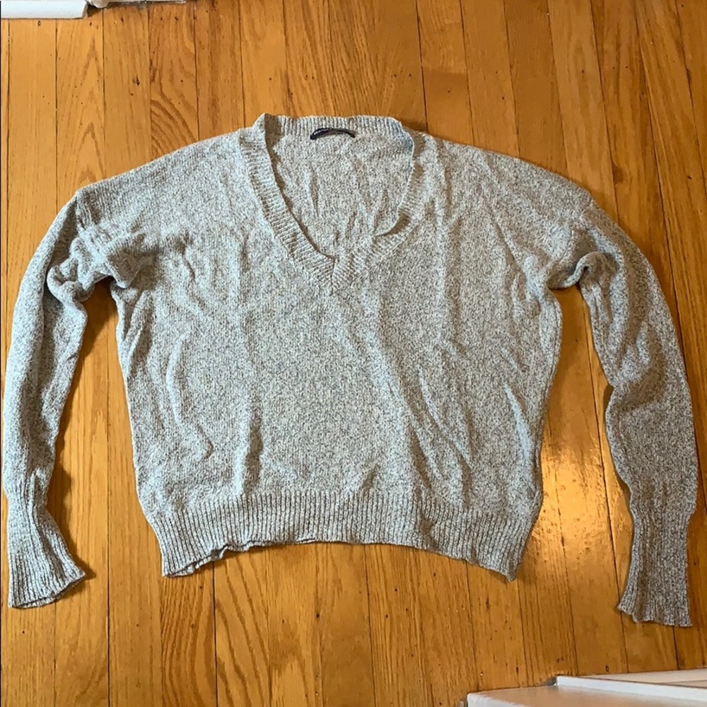 brandy melville v neck sweater - Picture 1 of 1